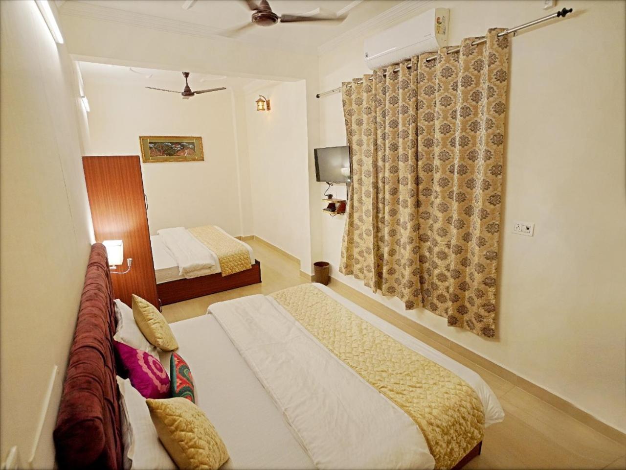 The Neeraj Palace リシケーシュ 部屋 写真
